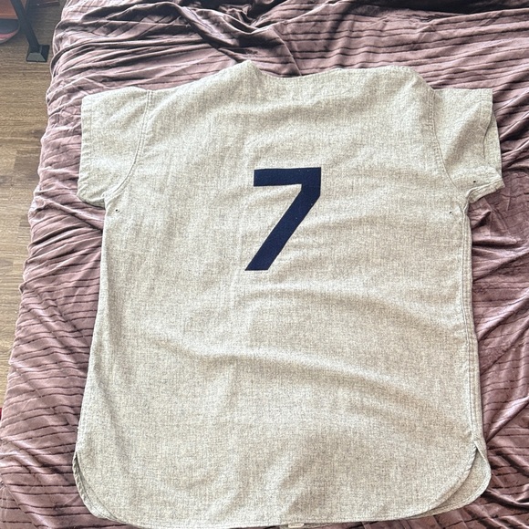 Mitchell & Ness Gray New York Jersey 1961 Mickey Mantle - Picture 2 of 2